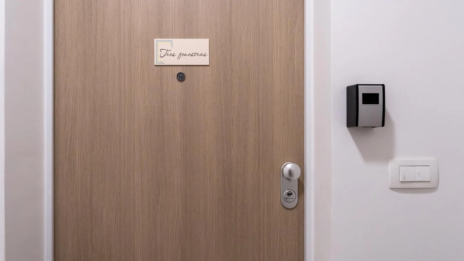 Tres Fenestras Zadar - Private Parking Apartment