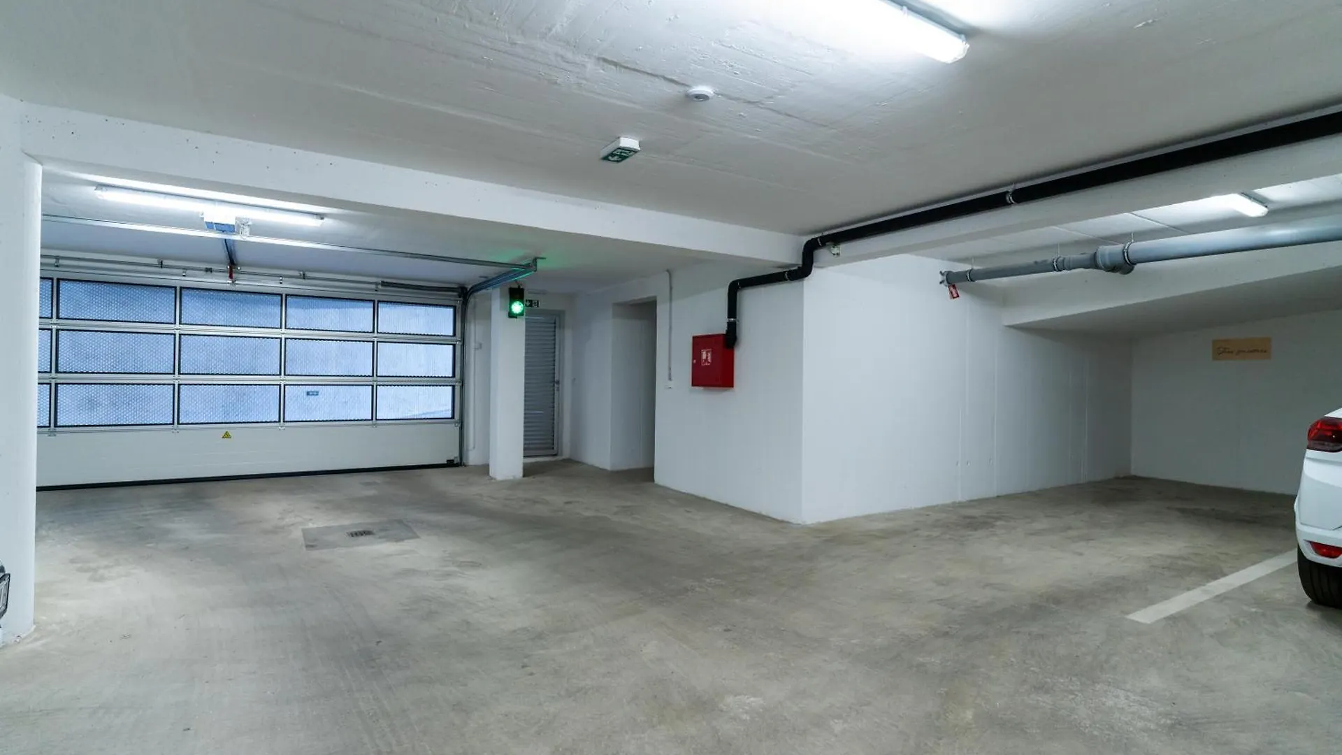 Tres Fenestras Zadar - Private Parking Apartment
